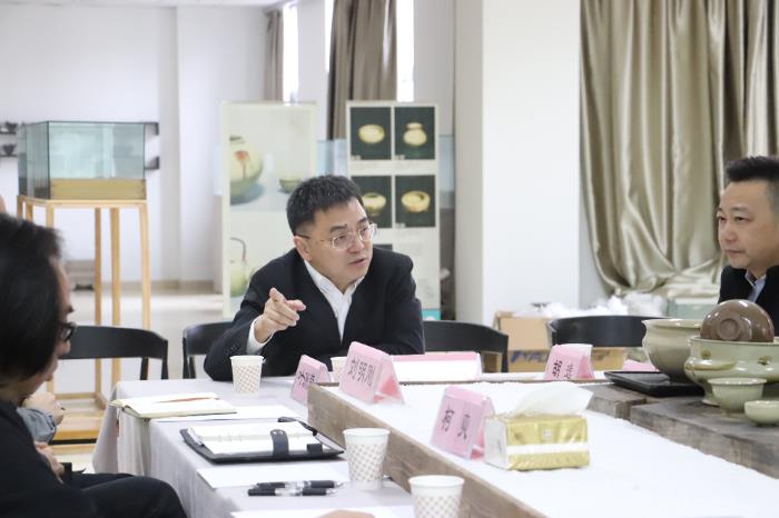 吕书记讲话.JPG